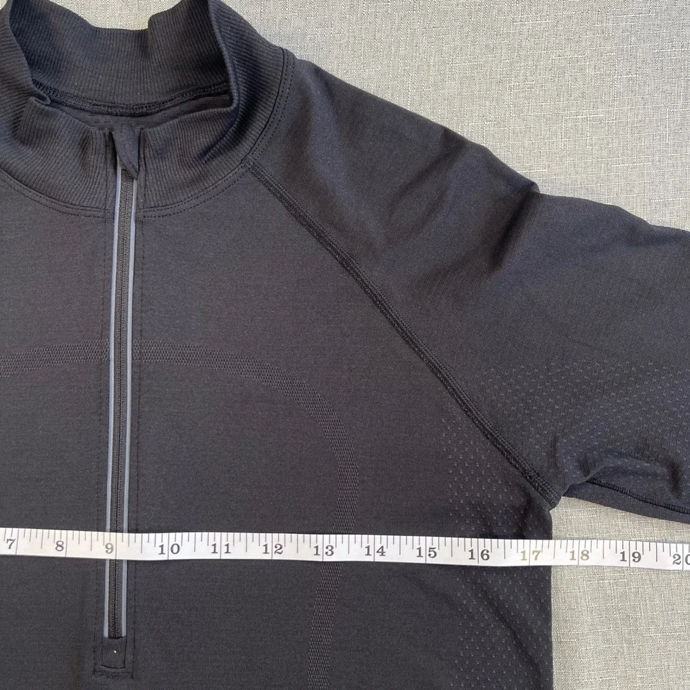 Lululemon Swiftly Tech 1/2 Zip 2.0 Cool Black‎ Graphite Grey Women Size 10